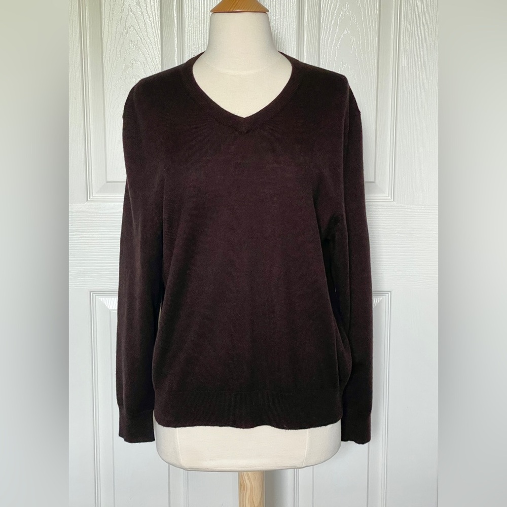 Dark Brown Men’s Club Room Merino Wool & Acrylic V-Neck Sweater, Medium